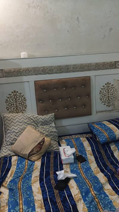 wooden bed set