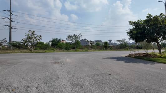 DHA PHASE 7 BLOCK Y, 21.5 MARLA CORNER LOCATION PLOT AVAILABLE FOR SALE ON REASONABLE PRICE
