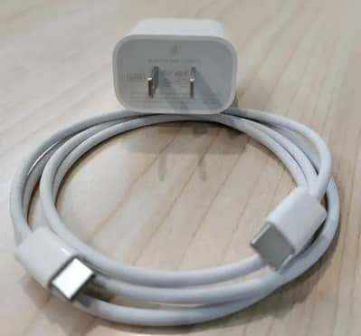 Iphone charger 16 pro max 20w 100% original for sale