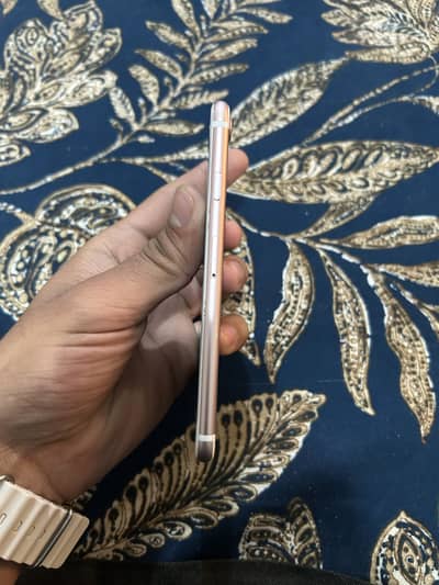 Iphone 7 pta approved & huawie nova 2 plus pta approved