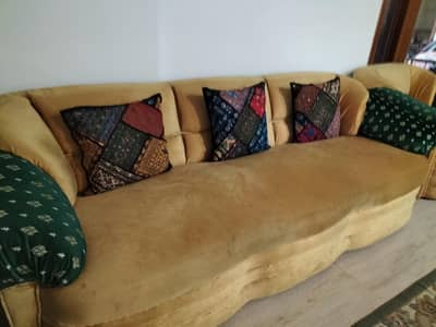 3 2 1 sofa set for immediate sale
