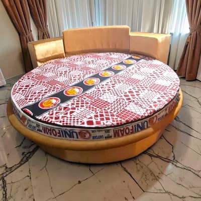 King Size Round Bed With Metrass For Sale