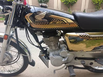 honda SE GOLD LIKE NEW. . . .