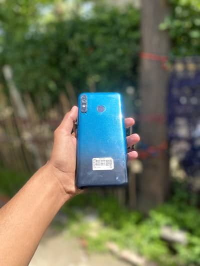 Infinix hot 8 good condition with box 10/9