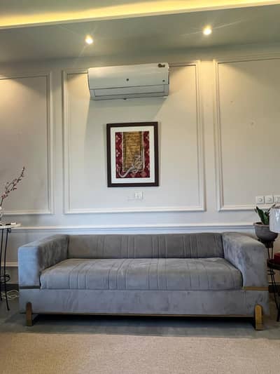 Sofa For Sale/Branded 3 seater sofa/Sofa set/Modren Sofa/Luxury Furnit