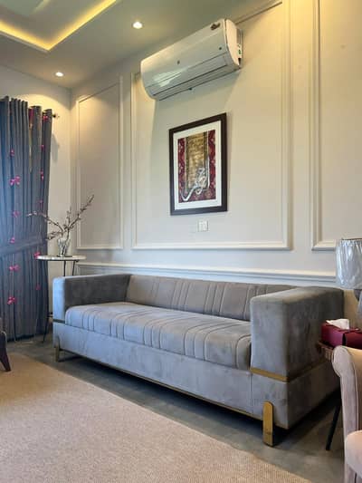 Sofa For Sale/Branded 3 seater sofa/Sofa set/Modren Sofa/Luxury Furnit