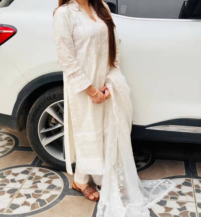 Ready to wear beautiful white dress