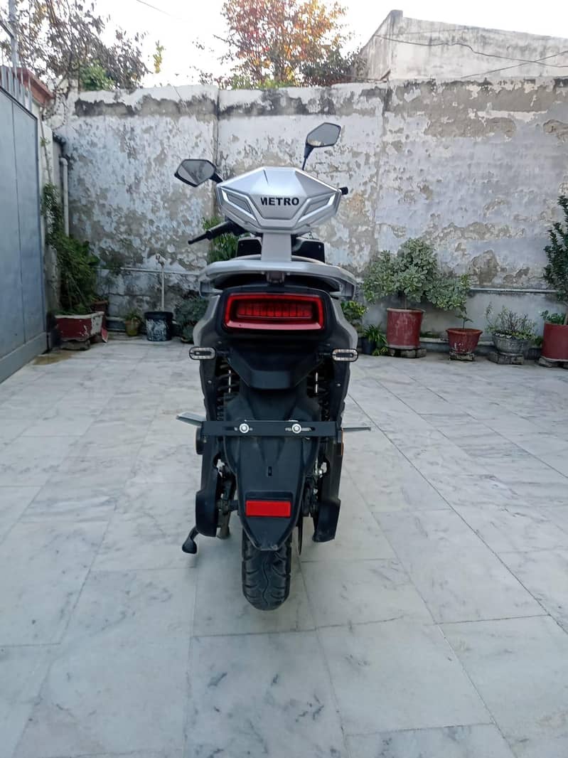 Metro T9 Pro - Mint Condition - 100km+ Range - Ultimate Fuel Saver 2