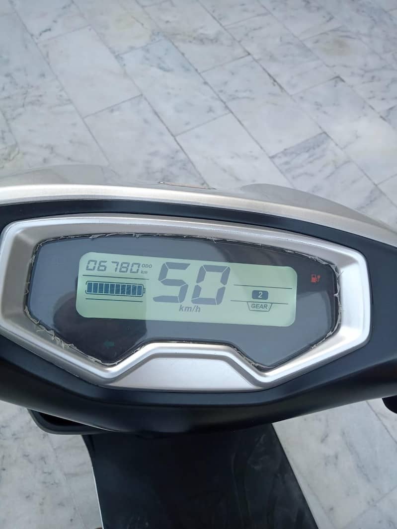 Metro T9 Pro - Mint Condition - 100km+ Range - Ultimate Fuel Saver 3