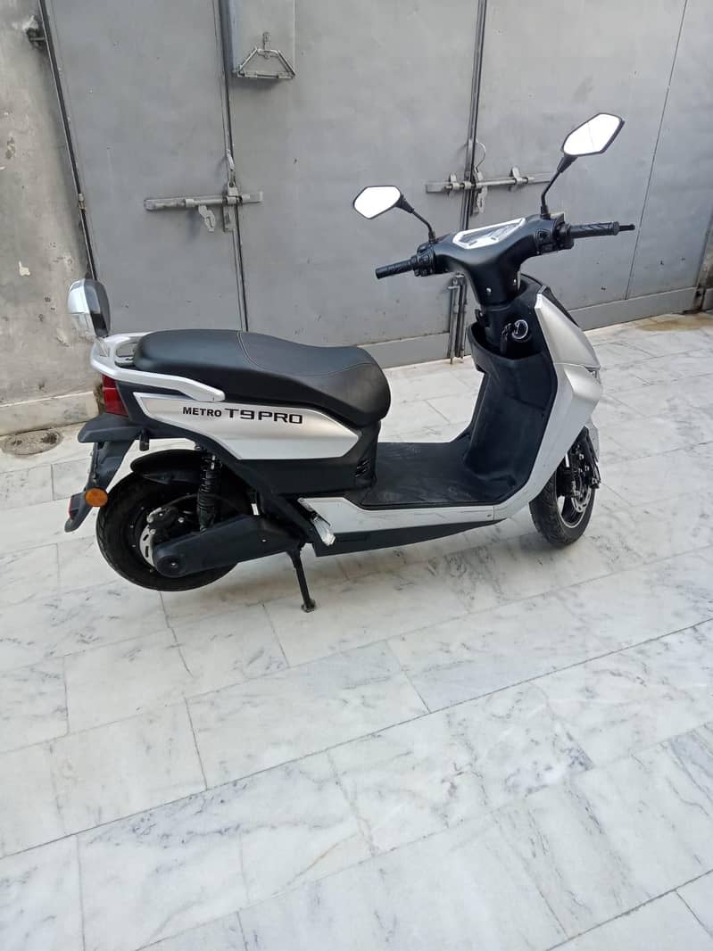 Metro T9 Pro - Mint Condition - 100km+ Range - Ultimate Fuel Saver 5