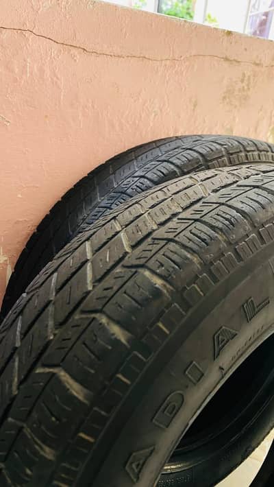 pair of 2 tyres good condition