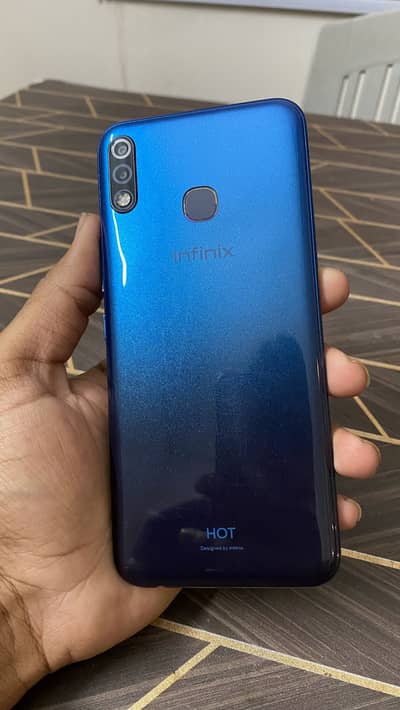 Infinix hot 8 all to all ok 10/10 approved