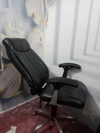imported executive chair / computer chair