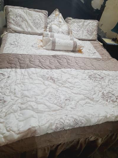 9 Pcs Luxury Bridal Bedsheet Set – Slightly Used (Like New)