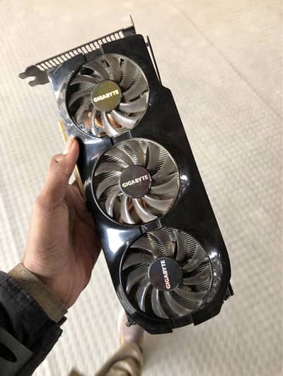 HD 7950 TRI FAN OC 3GB 384 BIT DDR5