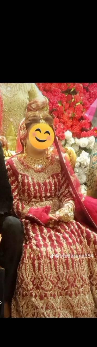 bridal lehenga for sale with bridal jewellery