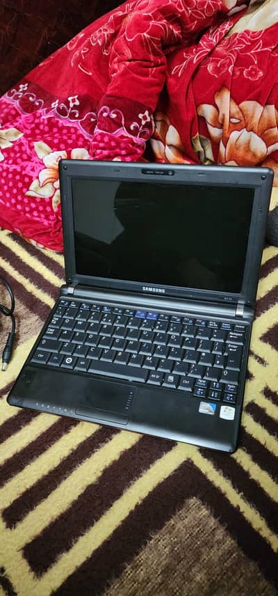 Samsung mini Chrome Book