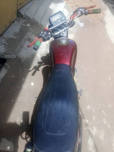 hi speed use baik achi condion ma ha Jo bhai interested hai rabta kara