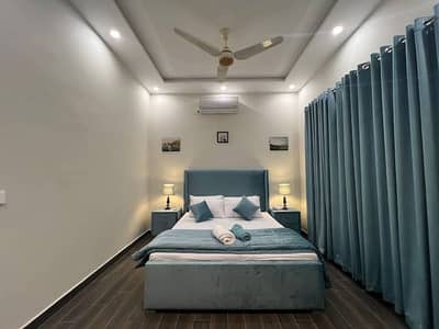 2 Bedrooms Luxury Furnished Apartment is Available For Rent in Bahria Town Lahore