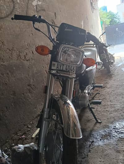 Honda CG 125 – Excellent Condition | Original Documents