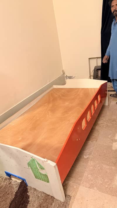 Single bed for kids