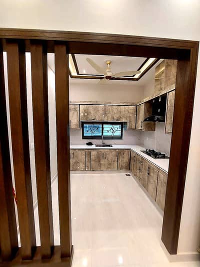 10 Marla Like New House For Sale Bahria Town Lahore