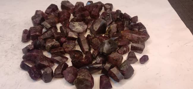 Kashmir Sapphire Top Quality Rough Lot 1865 Carats Available