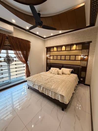 10 Marla Slightly Used House For Sale Bahria Town Lahore