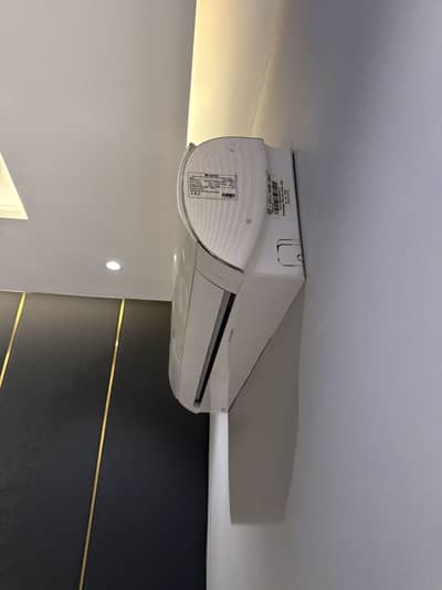 Gree 1.5 ton ac fairy big out door