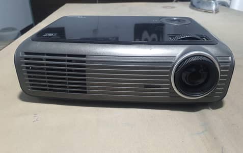 Projector Portable OPTOMA