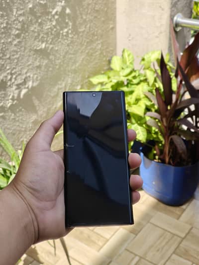 Samsung S22 ultra  official PTA front glass broken