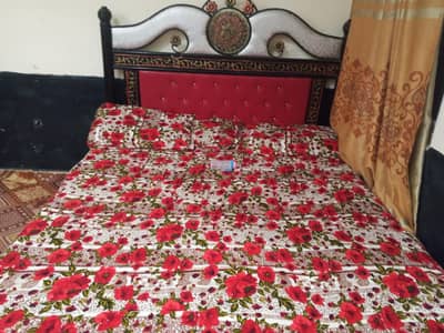 Beautiful metal double bed with excellent condition