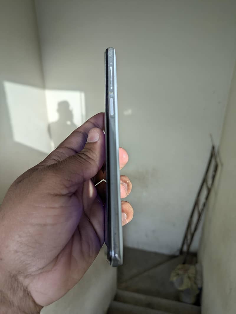 Redmi Note 9s 4