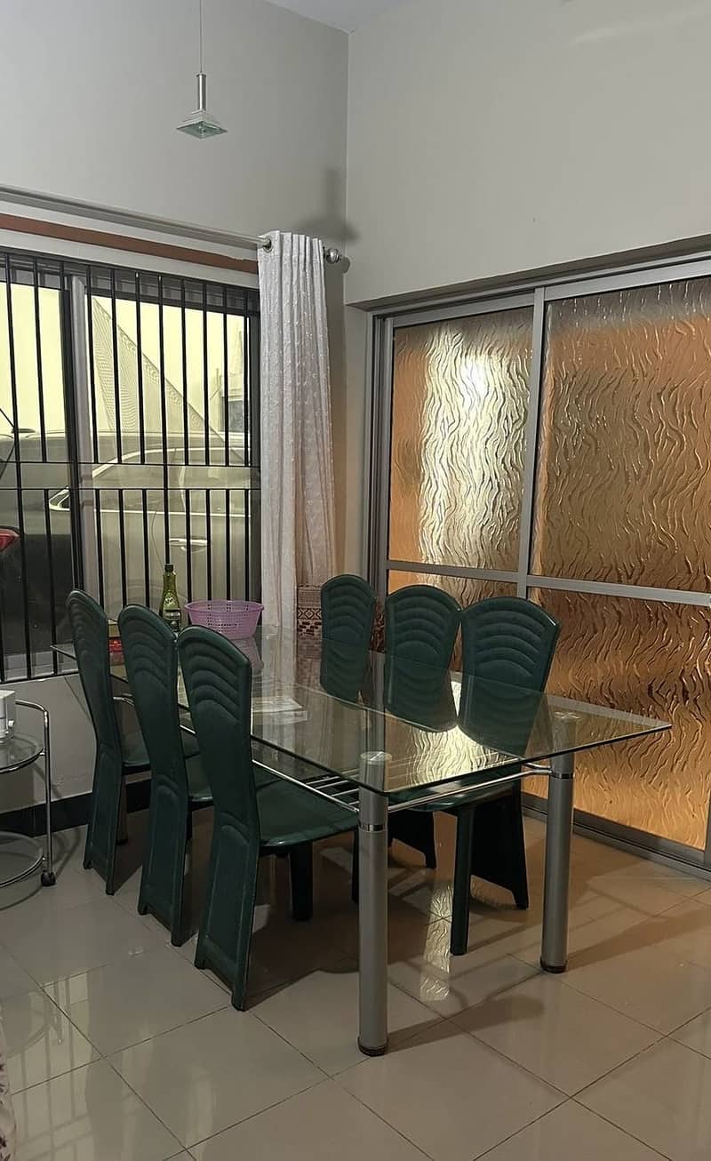 Dining table/ glass dining table 2