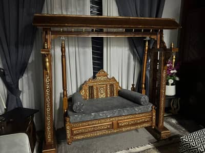 I am selling my swing sofa