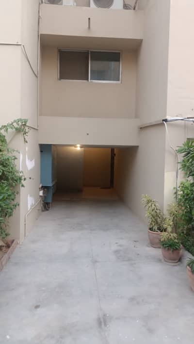 3 Bedroom Small Complex Apartment For Rent Clifton Block 3