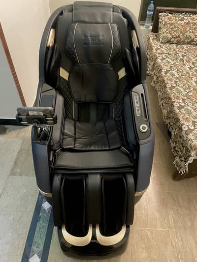 Zero massage chair