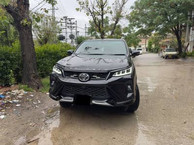 Toyota Fortuner Legender 2023