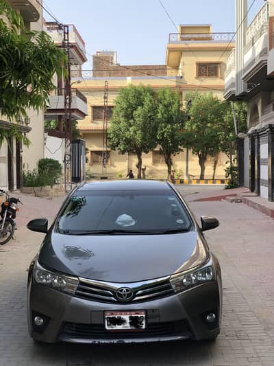 Toyota Corolla Altis Grande 2015