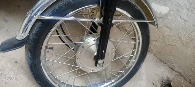 1 hand use bike  neat and clean