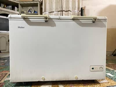 /Haier Double Door Freezer white colour /*series*