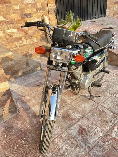 Honda 125 2023 Model Black – Excellent Condition