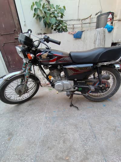 HONDA 125 BLACK
