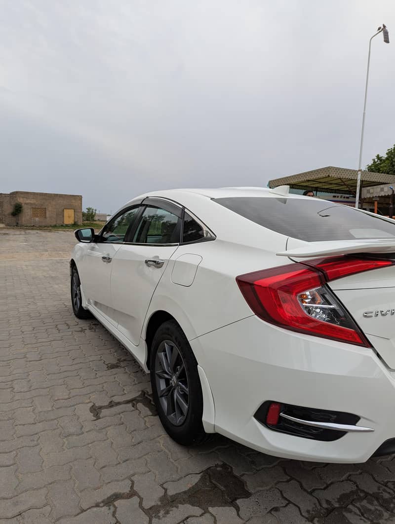 “ہونڈا سوک — گھر کی استعمال شدہ، بلکل صاف ستھری، ٹوٹل جینئن 1