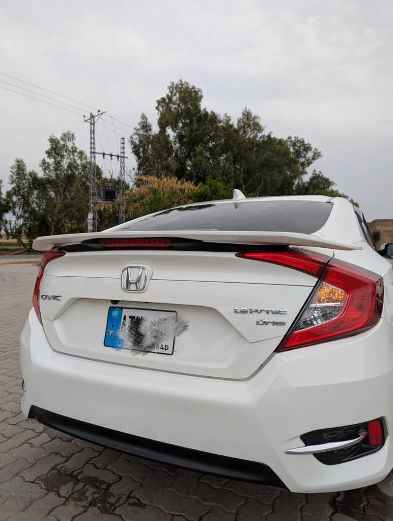 “ہونڈا سوک — گھر کی استعمال شدہ، بلکل صاف ستھری، ٹوٹل جینئن 8