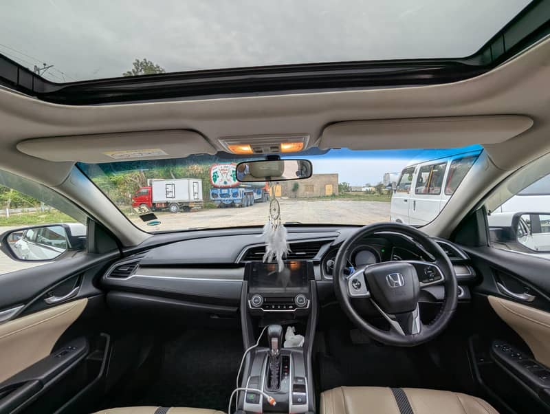 “ہونڈا سوک — گھر کی استعمال شدہ، بلکل صاف ستھری، ٹوٹل جینئن 9