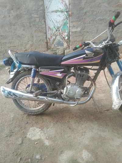 Honda 125 bike change with Honda CD 70 2025, 2026 model.