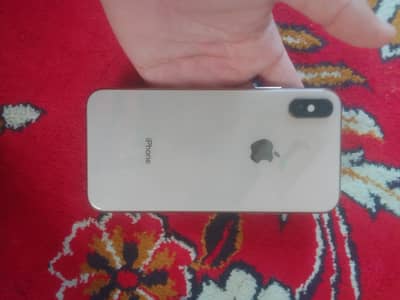 iphone Xs gold colour
