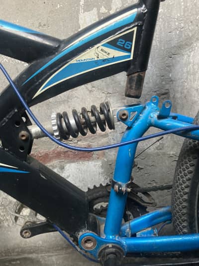 Veneno sports cylce — suspension bike