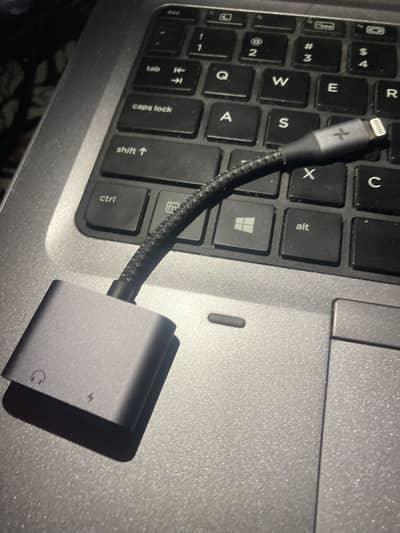 Lighting connector direct wired sound